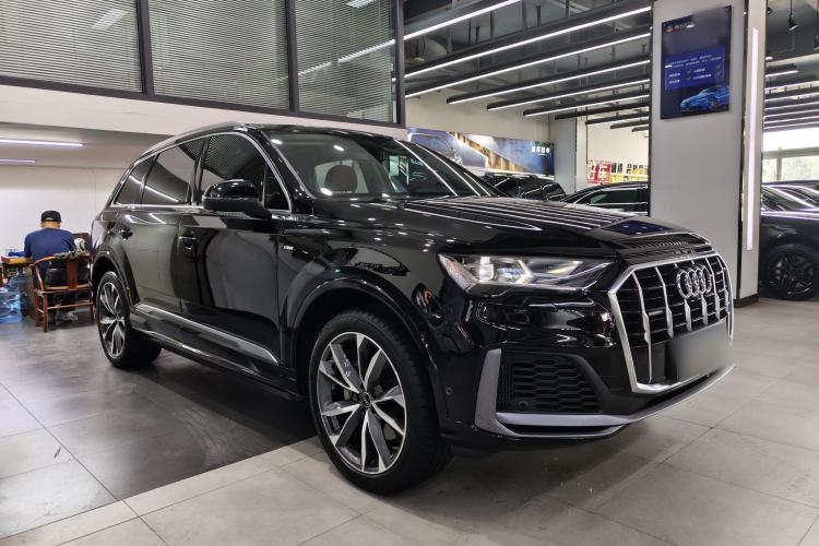 Used Audi Q7 2022 55 TFSI quattro S line Sport model Exterior 2