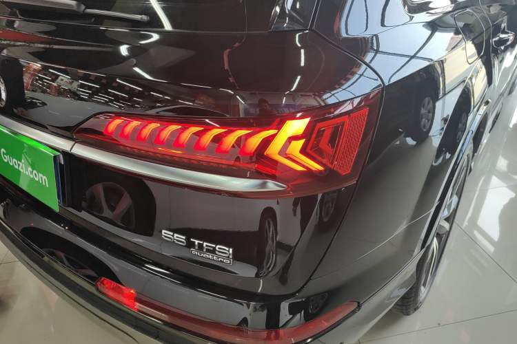 Used Audi Q7 2022 55 TFSI quattro S line Sport model Exterior 3