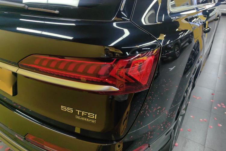 Used Audi Q7 2022 55 TFSI quattro S line Sport model Exterior 3
