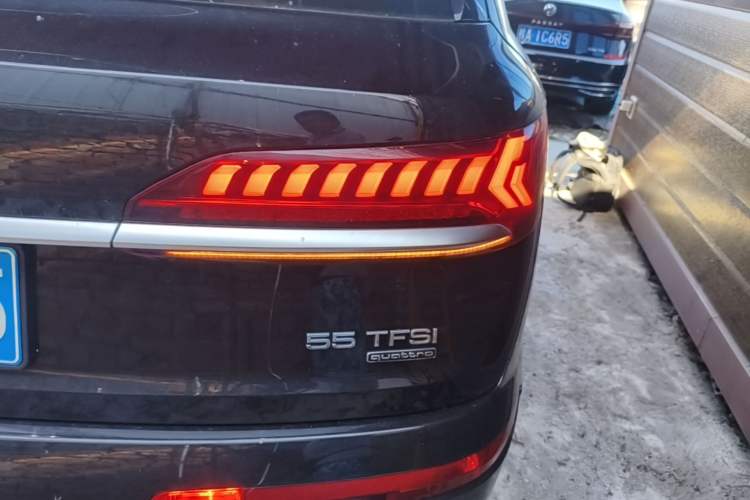 Used Audi Q7 2022 55 TFSI quattro S line Sport model Exterior 3