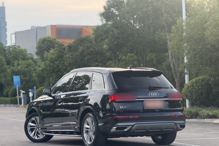 Used Audi Q7 2022 45 TFSI quattro S line Sport Edition Exterior 4