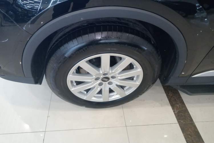 Used Audi Q7 2022 2.0T Standard Version European Specification Exterior 4