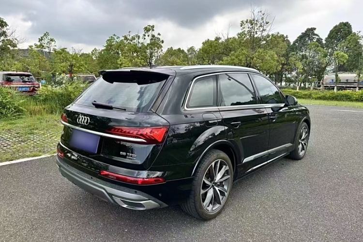 Used Audi Q7 2022 55 TFSI quattro S line Sport model Exterior 4