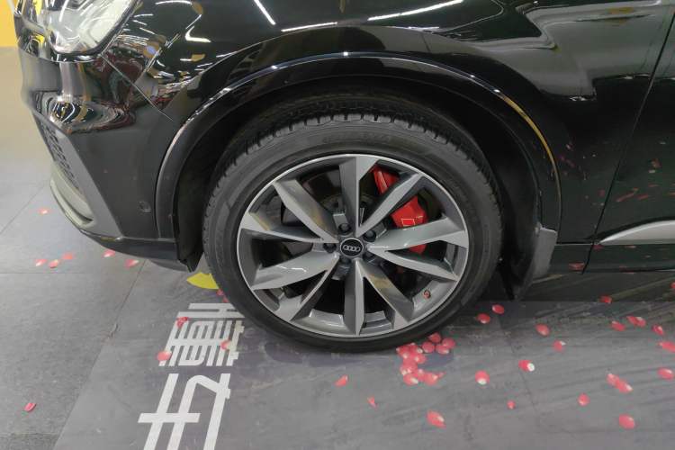 Used Audi Q7 2022 55 TFSI quattro S line Sport model Exterior 4
