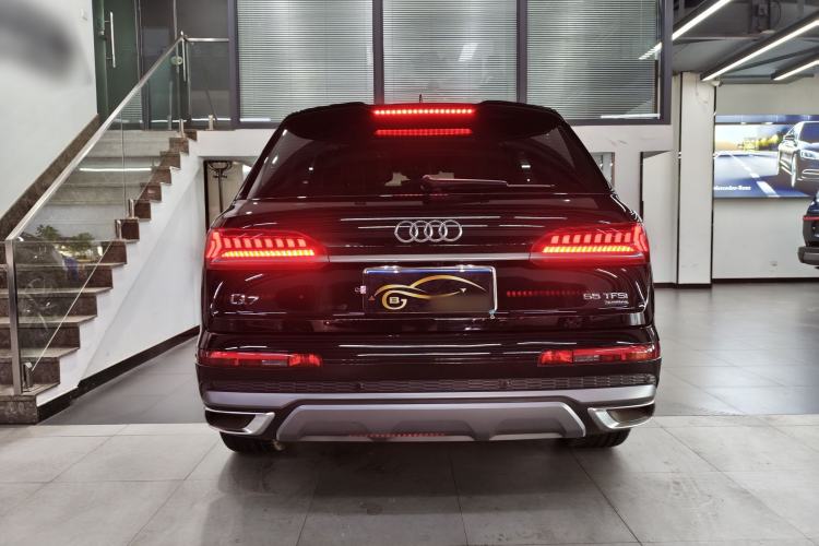 Used Audi Q7 2022 55 TFSI quattro S line Sport model Exterior 4