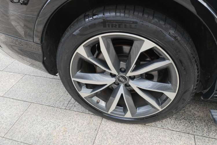 Used Audi Q7 2022 55 TFSI quattro S line Sport model Exterior 5