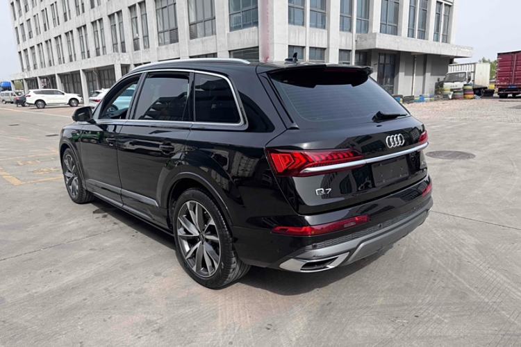 Used Audi Q7 2022 55 TFSI quattro S line Sport model Exterior 5