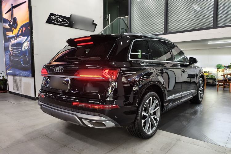 Used Audi Q7 2022 55 TFSI quattro S line Sport model Exterior 5