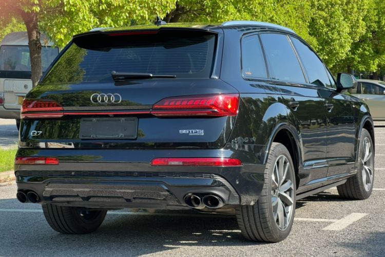 Used Audi Q7 2022 55 TFSI quattro S line Sport model Exterior 8