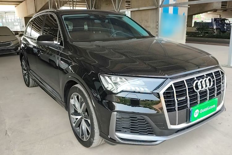 Used Audi Q7 2022 55 TFSI quattro S line Sport model Front Right 45 Deg
