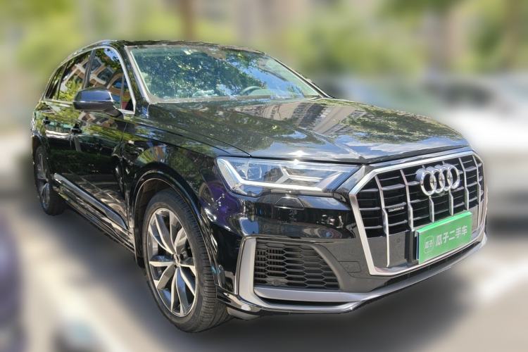 Used Audi Q7 2022 55 TFSI quattro S line Sport model Front Right 45 Deg