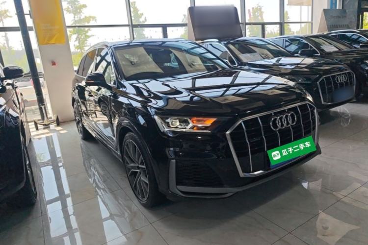 Used Audi Q7 2022 55 TFSI quattro S line Sport model Front Right 45 Deg