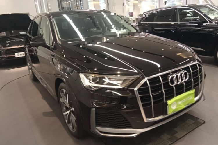 Used Audi Q7 2022 55 TFSI quattro S line Sport model Front Right 45 Deg