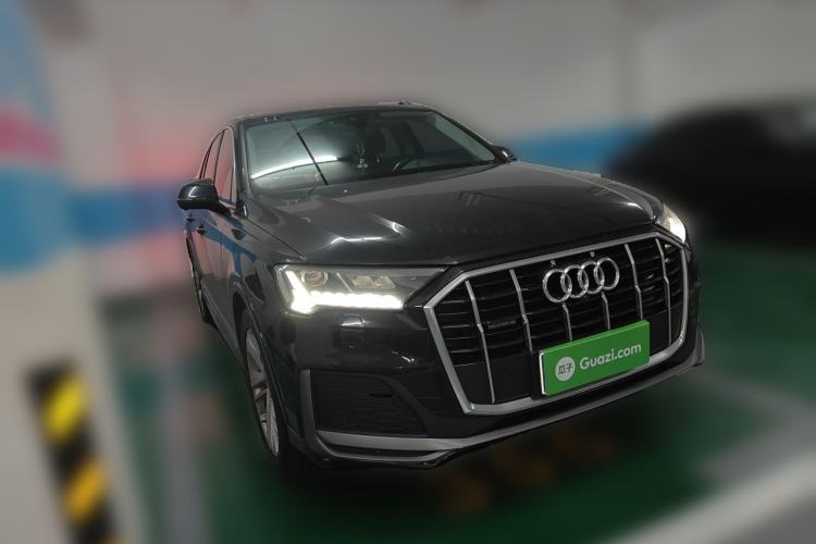 Used Audi Q7 2022 45 TFSI quattro S line Sport Edition Front Right 45 Deg