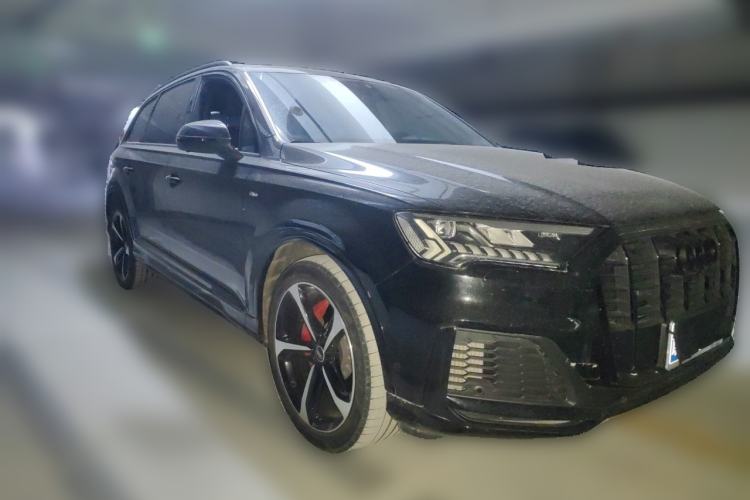 Used Audi Q7 2022 55 TFSI quattro S line Ice and Snow Sports Edition Front Right 45 Deg