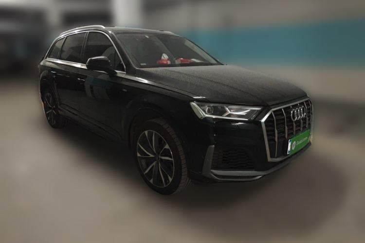 Used Audi Q7  Front Right 45 Deg