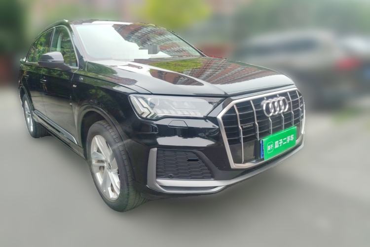 Used Audi Q7 2022 45 TFSI quattro S line Sport Edition Front Right 45 Deg