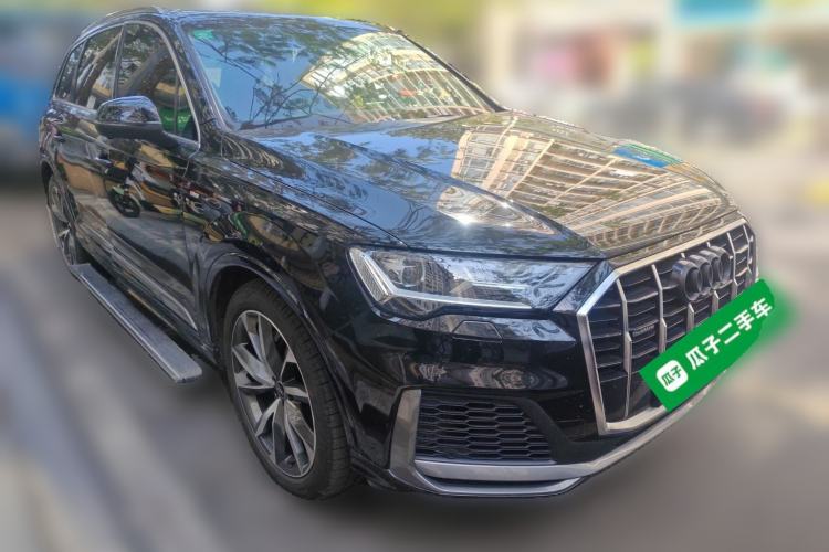 Used Audi Q7 2022 55 TFSI quattro S line Sport model Front Right 45 Deg