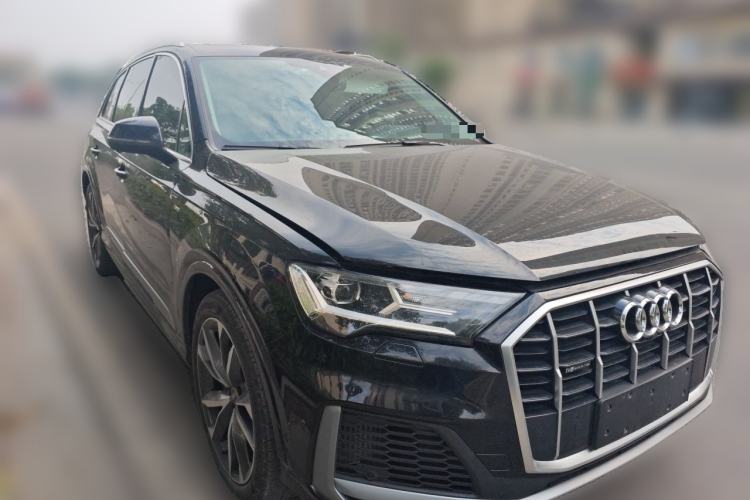 Used Audi Q7 2022 55 TFSI quattro S line Sport model Front Right 45 Deg