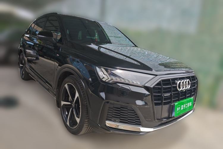 Used Audi Q7 2022 55 TFSI quattro S line Sport model Front Right 45 Deg