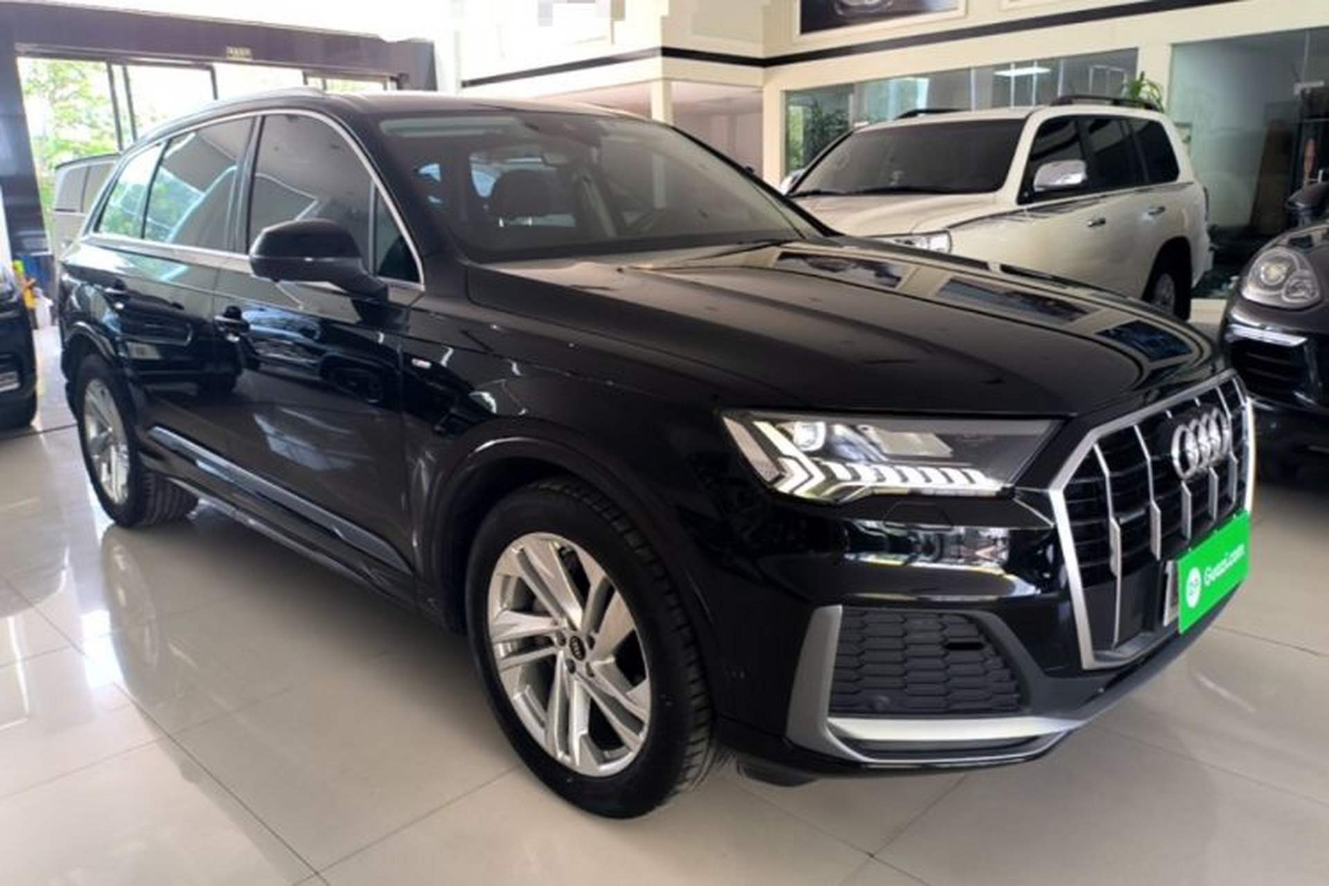 Used Audi Q7 2022 45 TFSI quattro S line Sport Edition Front Right 45 Deg