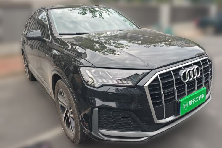 Used Audi Q7 2022 45 TFSI quattro S line Sport Edition Front Right 45 Deg