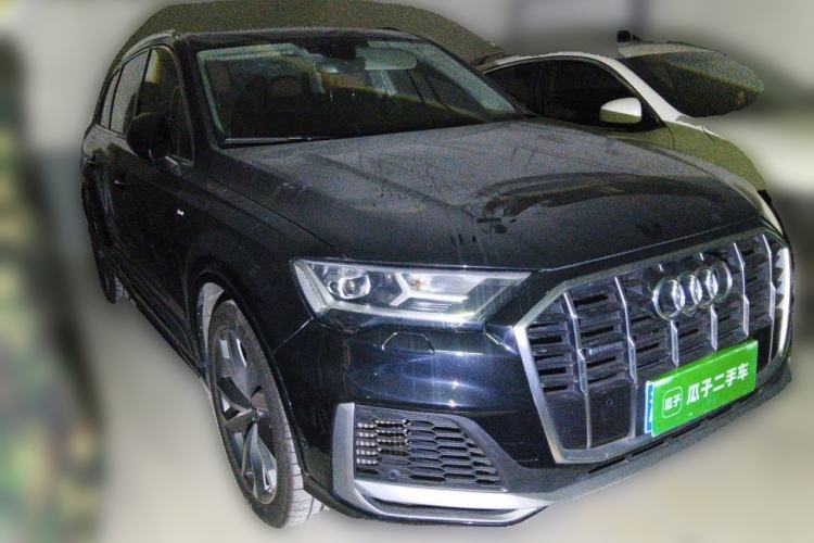 Used Audi Q7 2022 55 TFSI quattro S line Sport model Front Right 45 Deg