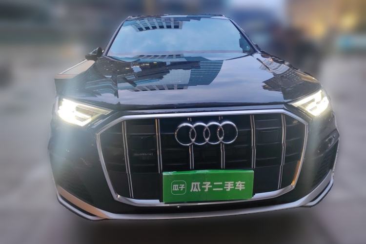 Used Audi Q7  Front