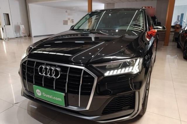 Used Audi Q7 2022 55 TFSI quattro S line Sport model