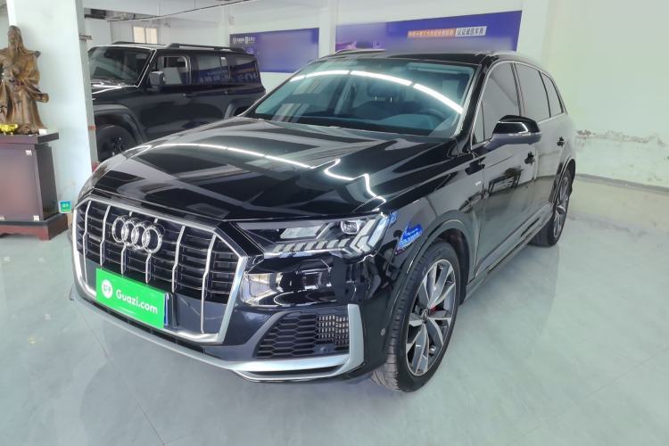 Used Audi Q7 2022 55 TFSI quattro S line Sport model Guazi used car, China used car export, Used car for sale, Used cars, Cheapest cars for sale