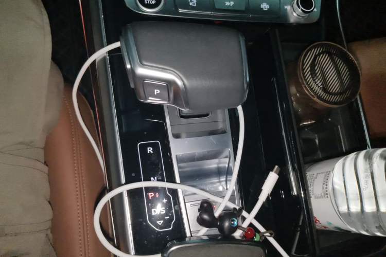Used Audi Q7 2022 55 TFSI quattro S line Sport model Gear Lever