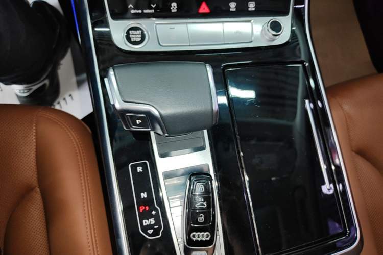 Used Audi Q7 2022 45 TFSI quattro S line Sport Edition Gear Lever