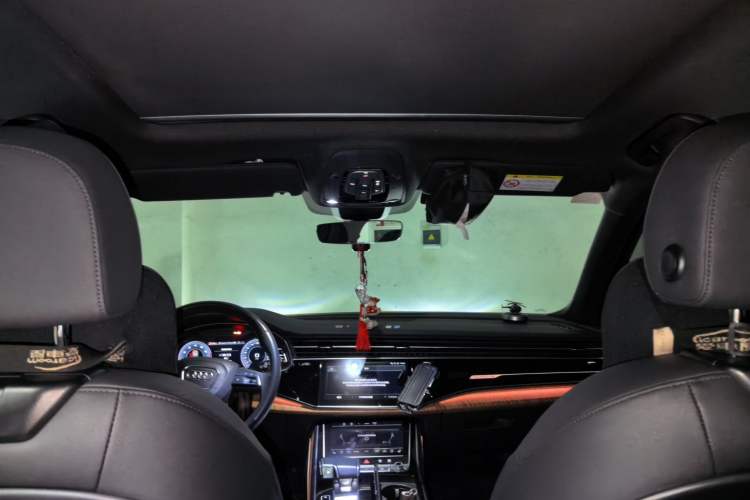 Used Audi Q7 2022 55 TFSI quattro S line Ice and Snow Sports Edition Headliner