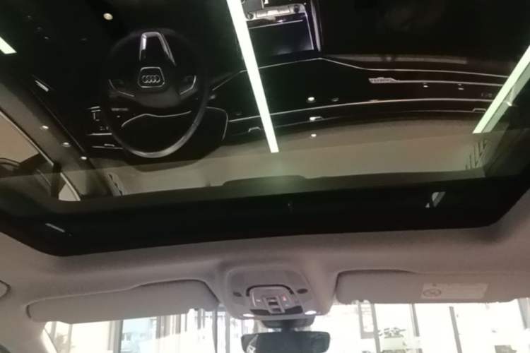 Used Audi Q7 2022 55 TFSI quattro S line Sport model Headliner