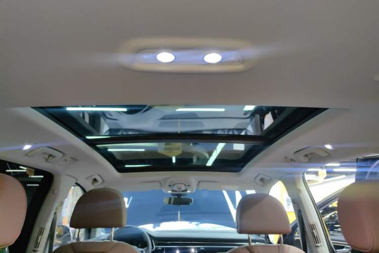 Used Audi Q7 2022 55 TFSI quattro S line Sport model Headliner
