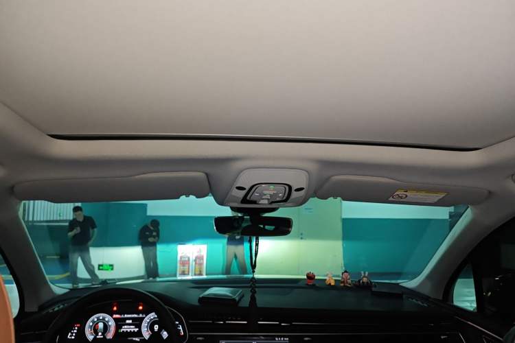 Used Audi Q7 2022 55 TFSI quattro S line Sport model Headliner
