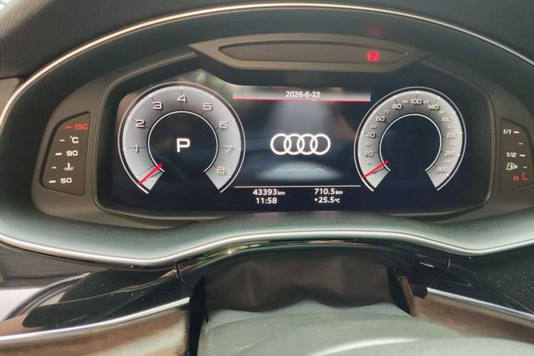 Used Audi Q7 2022 55 TFSI quattro S line Sport model Instrument Cluster