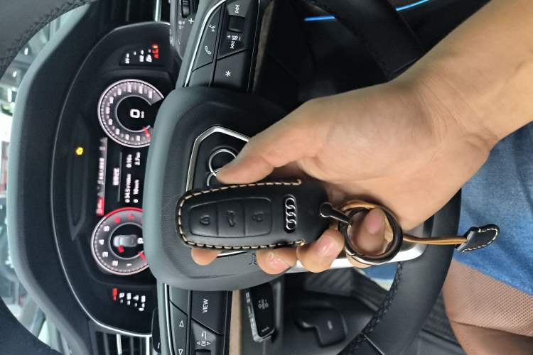 Used Audi Q7 2022 55 TFSI quattro S line Sport model Interior 1