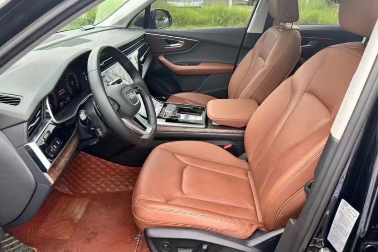 Used Audi Q7 2022 55 TFSI quattro S line Sport model Interior 2