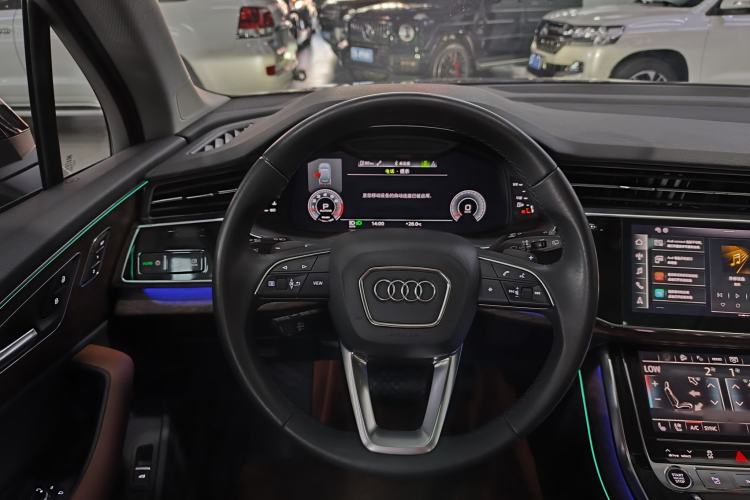 Used Audi Q7 2022 55 TFSI quattro S line Sport model Interior 2