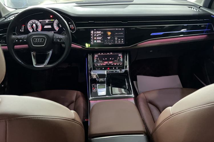 Used Audi Q7 2022 55 TFSI quattro S line Sport model Interior 3