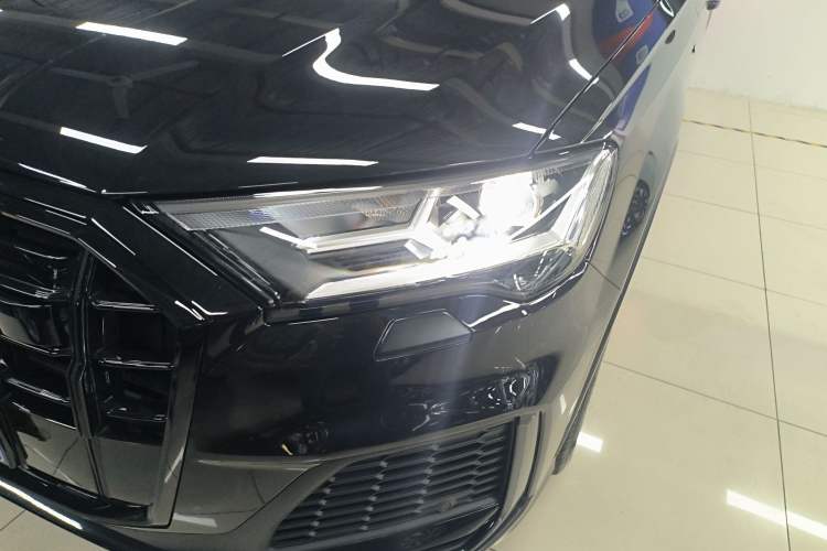 Used Audi Q7 2022 55 TFSI quattro S line Sport model Left Front Headlight