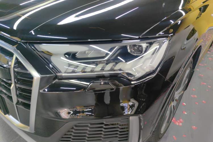 Used Audi Q7 2022 55 TFSI quattro S line Sport model Left Front Headlight