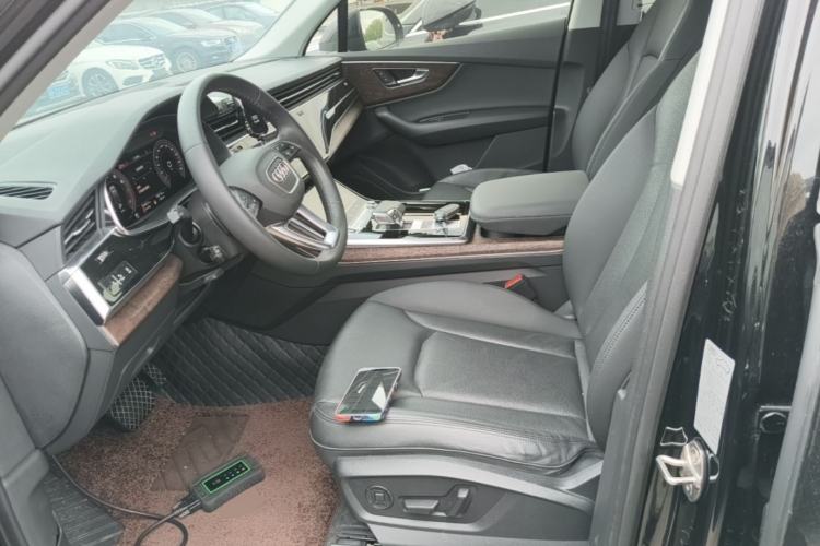 Used Audi Q7 2022 45 TFSI quattro S line Sport Edition Left Front Seat