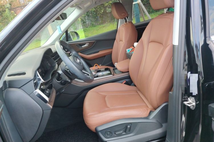 Used Audi Q7 2022 45 TFSI quattro S line Sport Edition Left Front Seat