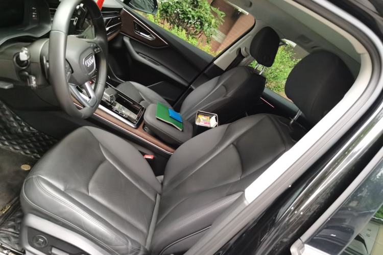 Used Audi Q7 2022 55 TFSI quattro S line Sport model Left Front Seat
