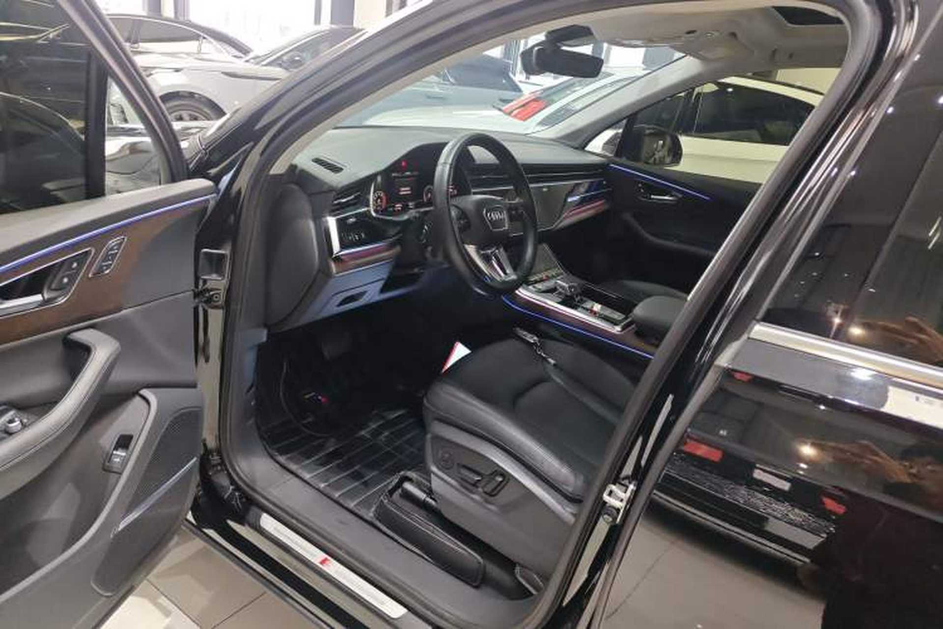 Used Audi Q7 2022 55 TFSI quattro S line Sport model Left Front Seat