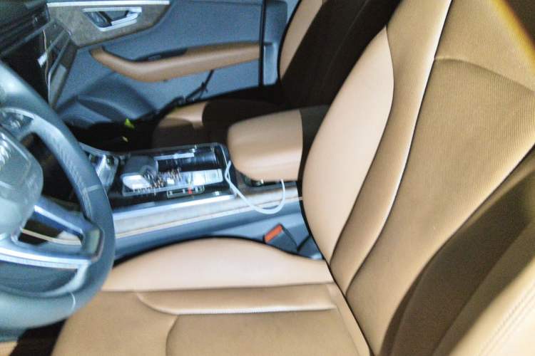 Used Audi Q7 2022 55 TFSI quattro S line Sport model Left Front Seat