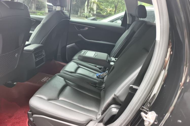 Used Audi Q7 2022 55 TFSI quattro S line Sport model Left Rear Seat