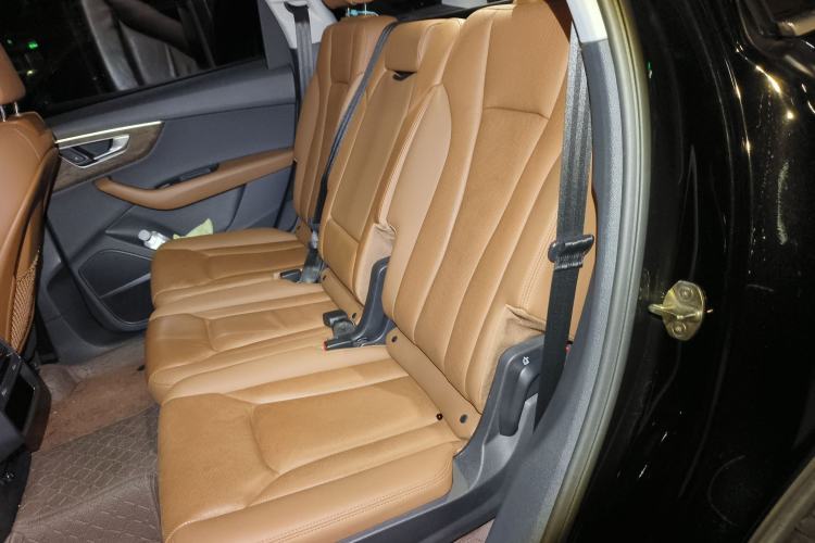 Used Audi Q7 2022 55 TFSI quattro S line Sport model Left Rear Seat